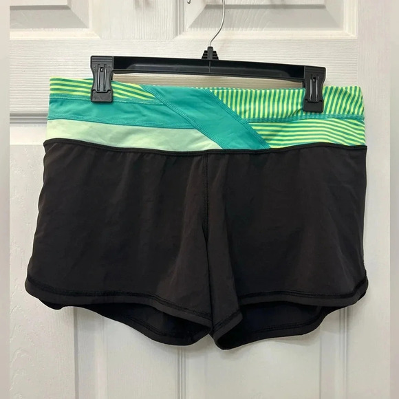 Lululemon Groovy Run Short *4-way Stretch
Black / Quilt Spring 14-24 - Picture 1 of 4